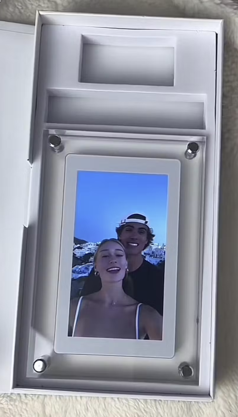 A Digital Frame For Loved